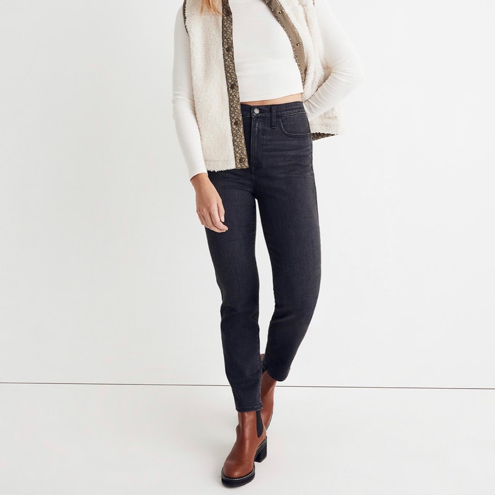 Madewell High-Rise Slim Straight Jeans in Richgrove Wash Black Jeans Size 31